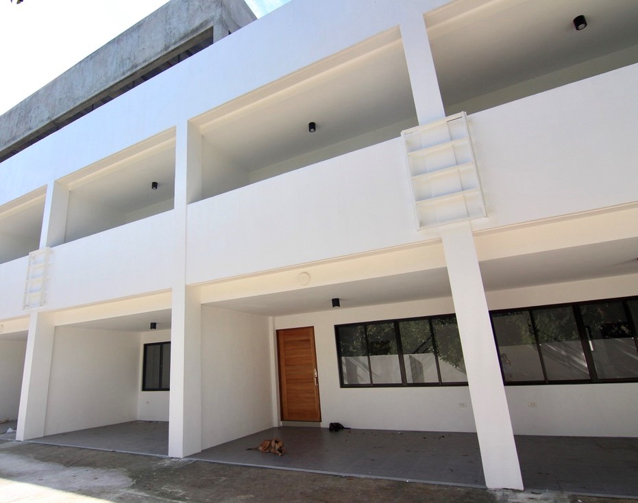 NEWLY BUILT TWO STOREY APARTMENT FOR RENT IN DUMAGETE CITY REN015