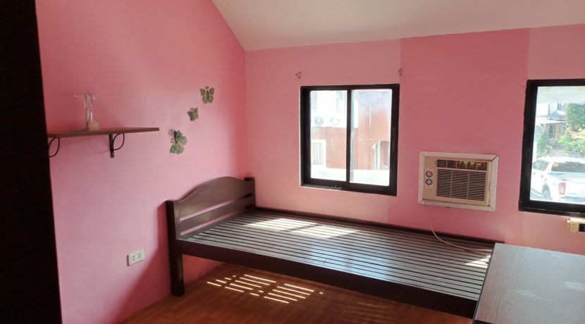 ef6d164f-cce3-4999-96af-b329564b058e