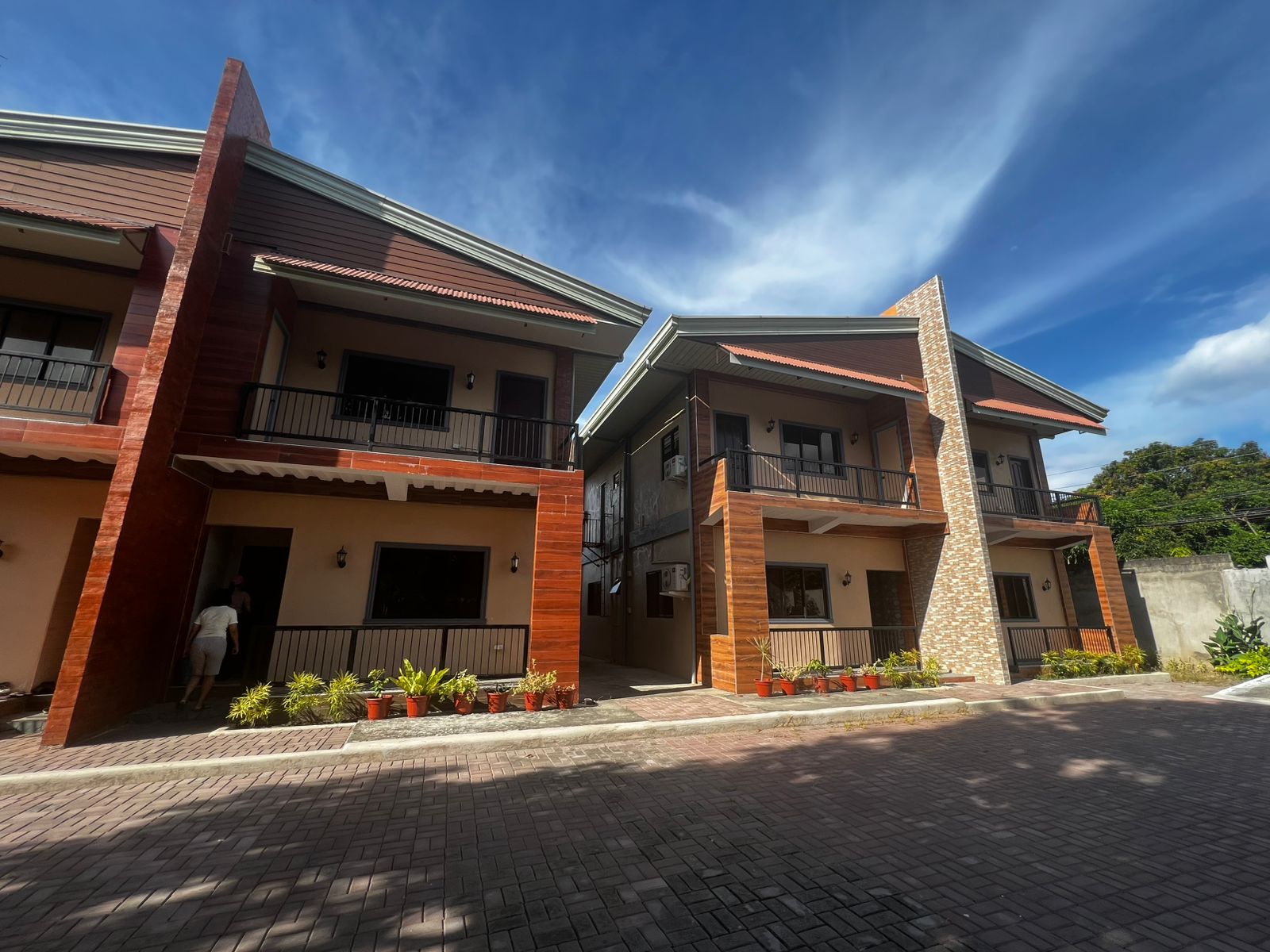 3-Unit, 2-Storey Apartment for Rent REN0029