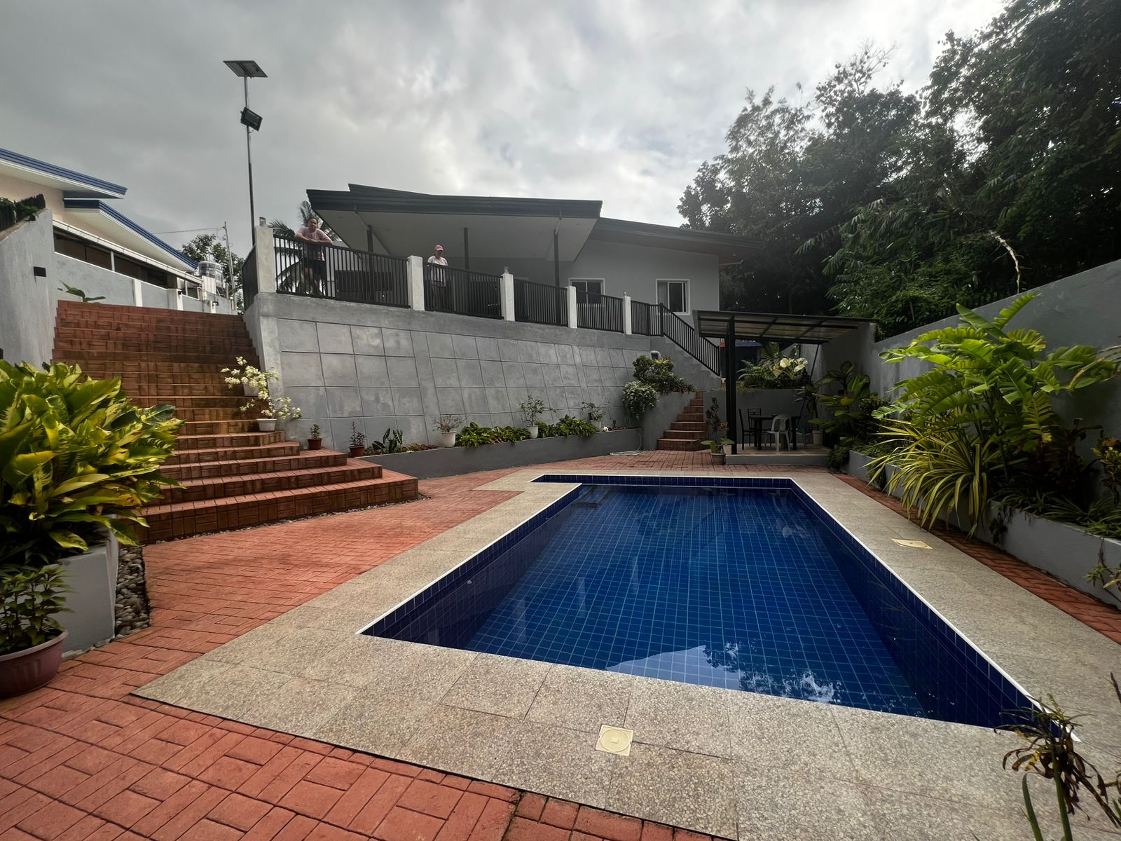 HOUSE AND LOT WITH POOL FOR SALE IN VALENCIA ID 15097 – P